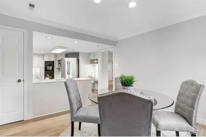 303 N Meramec Avenue #202, Clayton, MO 63105 - Photo 21