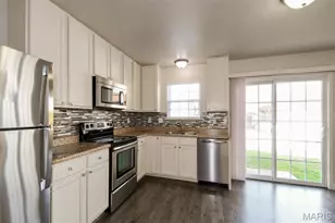 3105 Sequoia Dr, Saint Charles, MO 63376 - Photo 9
