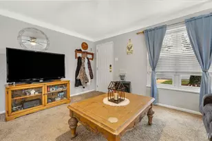 431 Kingston Dr, Saint Louis, MO 63125 - Photo 9