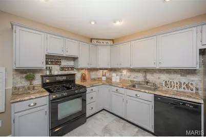 1528 Coachway Lane, Hazelwood, MO 63042 - Photo 5