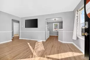 1923 Clare Ct, Saint Louis, MO 63114 - Photo 5