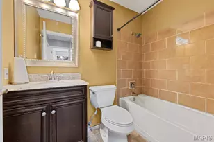 11955 Red Barn Ct, Florissant, MO 63033 - Photo 13