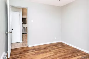 9721 Shuffle Dr, Saint Louis, MO 63123 - Photo 15