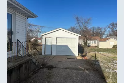 8139 Blanchard Drive, Berkeley, MO 63134 - Photo 17