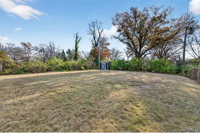 8408 Engler Avenue, Saint John, MO 63114 - Photo 25