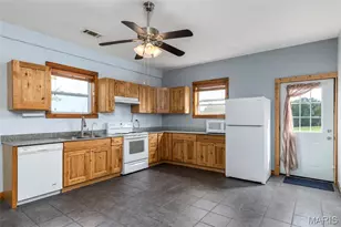 33945 Holiday Hills Rd, Richland, MO 65556 - Photo 9