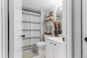 10429 Corbeil Dr, Saint Louis, MO 63146 - Photo 11