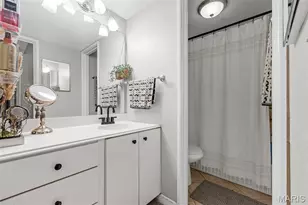 10429 Corbeil Dr, Saint Louis, MO 63146 - Photo 19