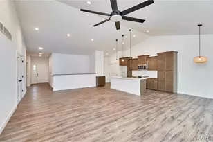 152 Canyon Creek Cir, Moscow Mills, MO 63362 - Photo 9