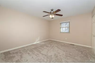 11829 Sologne Court, Maryland Heights, MO 63043 - Photo 23