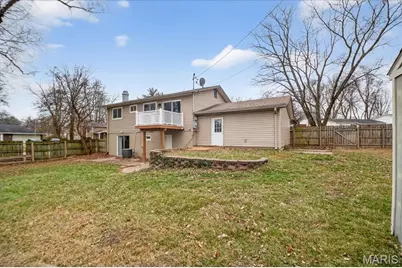 1704 Marsha Lane, Maryland Heights, MO 63043 - Photo 39