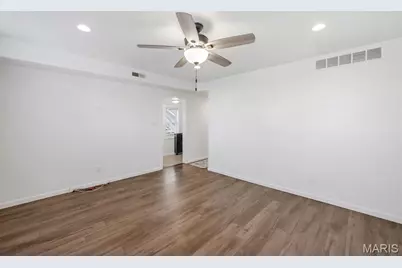 210 Horn Avenue, Saint Louis, MO 63125 - Photo 11