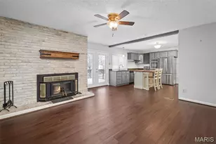 4325 Tanglebrook Dr, Black Jack, MO 63033 - Photo 5