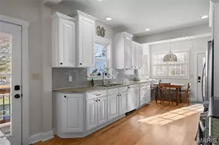 716 N Kirkwood Rd, Kirkwood, MO 63122 - Photo 11