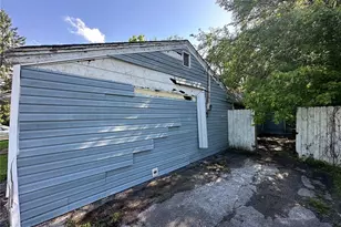 9833 Dennis Dr, Riverview, MO 63136 - Photo 15