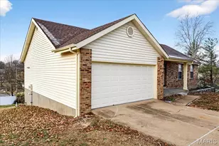 2952 Flower Ln, Saint Louis, MO 63129 - Photo 3