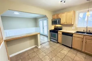 11623 Arroyo Dr, Florissant, MO 63033 - Photo 5