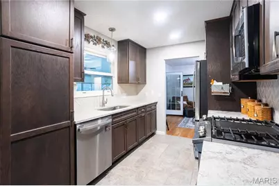 5556 Milburn Road, Oakville, MO 63129 - Photo 9