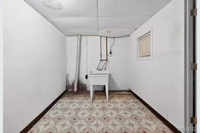 12119 El Camara Drive, Florissant, MO 63033 - Photo 27