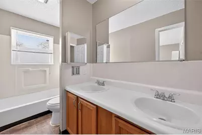 12119 El Camara Drive, Florissant, MO 63033 - Photo 15