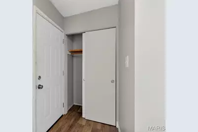 2405 Buttonwood Court, Florissant, MO 63031 - Photo 9