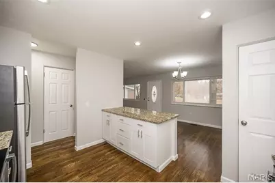 8 Winners Circle, Florissant, MO 63033 - Photo 11