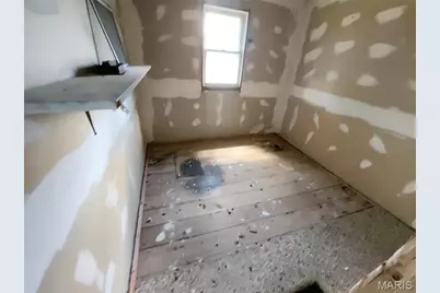 114 W Union Street, Vandalia, MO 63382 - Photo 9