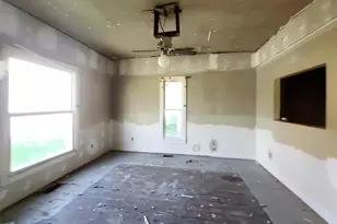 114 W Union St, Vandalia, MO 63382 - Photo 3