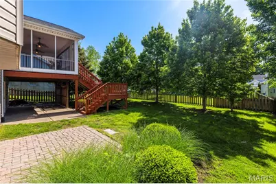 208 Vonbehren Drive, Chesterfield, MO 63005 - Photo 29