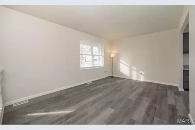 136 Universal Drive, Saint Peters, MO 63376 - Photo 7