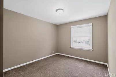 10201 Surf Drive, Saint Louis, MO 63137 - Photo 7