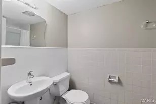 10201 Surf Dr, Saint Louis, MO 63137 - Photo 23