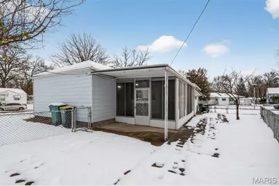 10201 Surf Drive, Saint Louis, MO 63137 - Photo 3