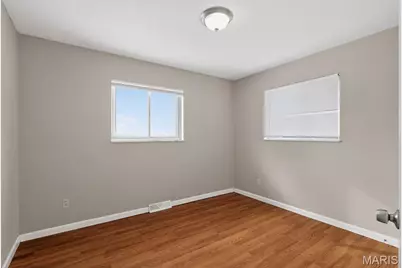 9033 Bobb Avenue, Saint Louis, MO 63114 - Photo 13