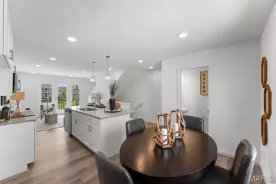 112 Canal Cottage Alley, Saint Charles, MO 63301 - Photo 5