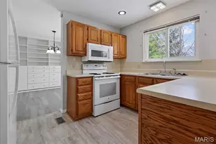 4227 River Oaks Dr, Florissant, MO 63034 - Photo 5