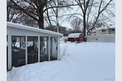 5647 Madlar Lane, Florissant, MO 63034 - Photo 3