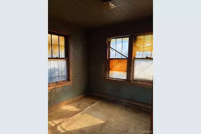 5760 Acme Avenue, Saint Louis, MO 63136 - Photo 7