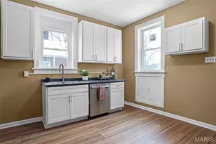 7429 Warner Ave, Saint Louis, MO 63117 - Photo 11