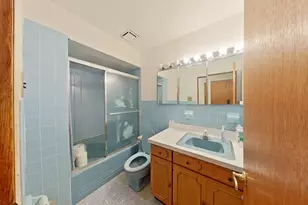 220 Habecking Dr, Saint Louis, MO 63137 - Photo 15