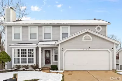 2843 Chapel View Drive, Florissant, MO 63031 - Photo 1