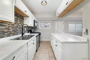 241 Grampian Rd, Saint Louis, MO 63137 - Photo 11