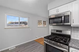 2270 Patterson Rd, Florissant, MO 63031 - Photo 17