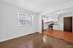 2745 Benne Dr, Florissant, MO 63031 - Photo 9