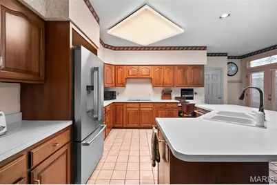 260 Carlyle Lake Drive, Creve Coeur, MO 63141 - Photo 13