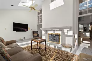 260 Carlyle Lake Dr, Creve Coeur, MO 63141 - Photo 9