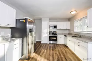 1273 Green Falls Dr, Saint Louis, MO 63026 - Photo 3