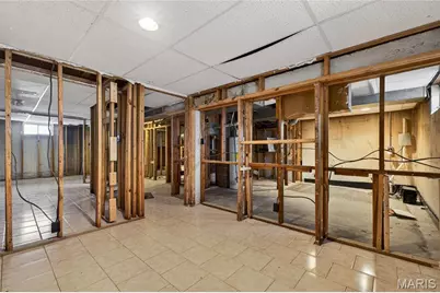 9844 Mecca Lane, Breckenridge Hills, MO 63074 - Photo 23