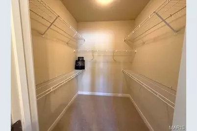 2716 McKnight Crossing Court, Saint Louis, MO 63124 - Photo 11
