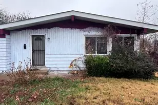 10006 Castle Dr, Unincorporated, MO 63136 - Photo 3